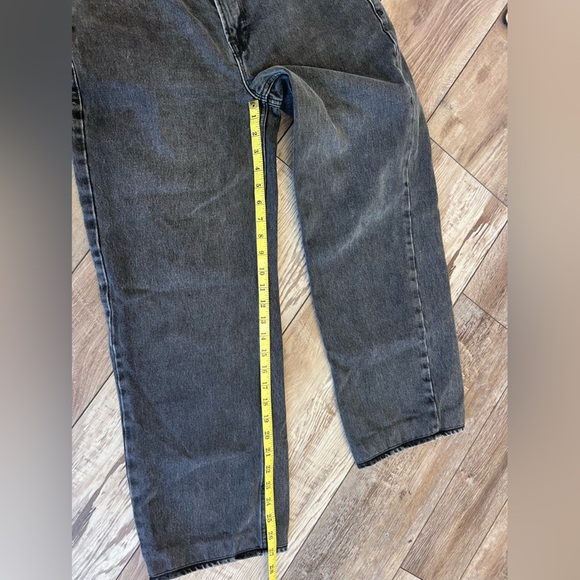 Good American Jeans - Picture 5 of 9